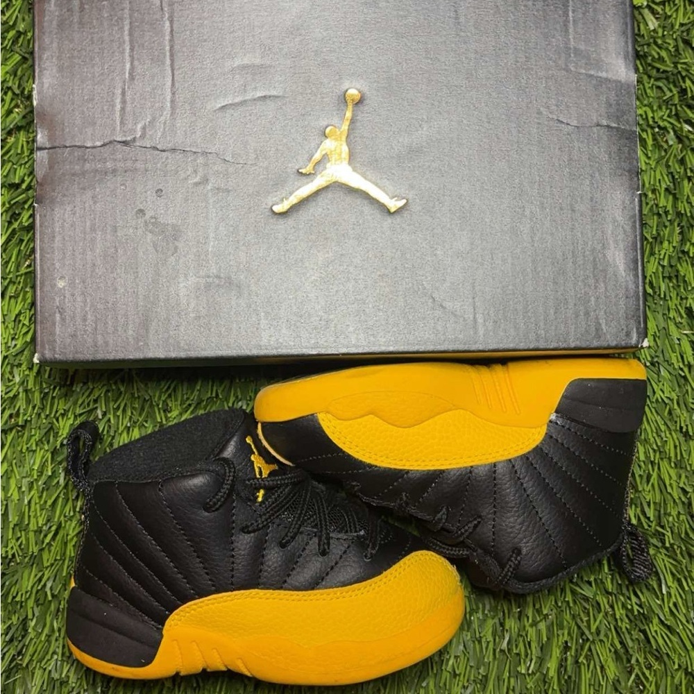 Jordan 12 retro black university yellow